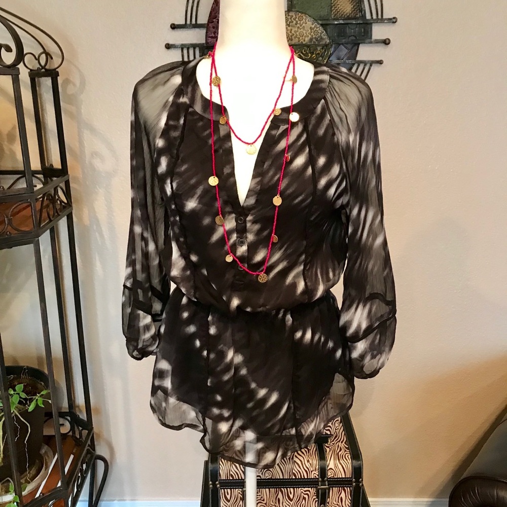 Larry Levine Blouse with Fitted Waist